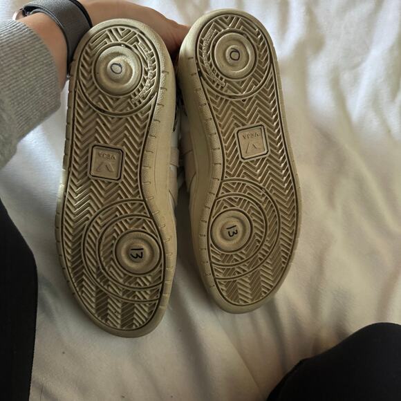 Madewell x Veja™ V-10 Sneakers in Animal Print Leather 6 Womens - Picture 3 of 6